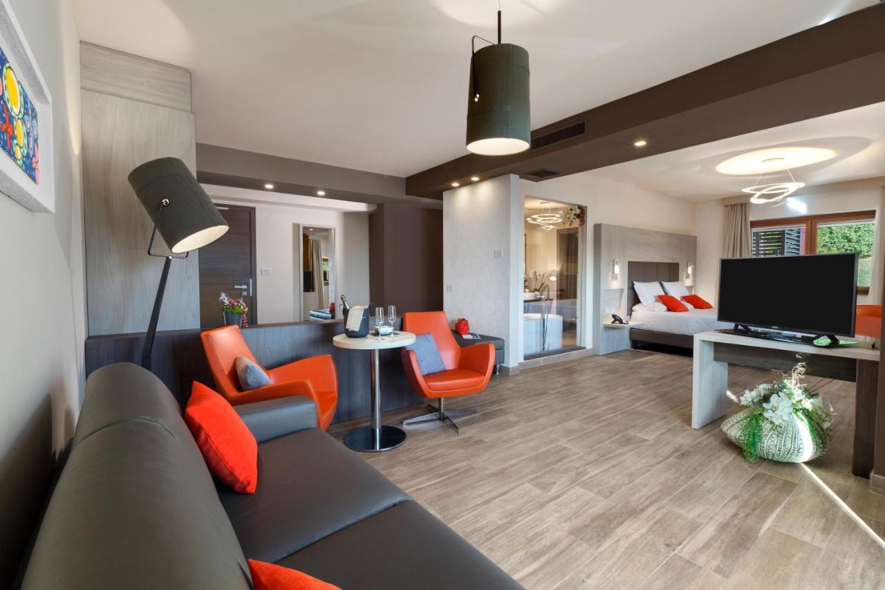 Bhotel Hotel 4*